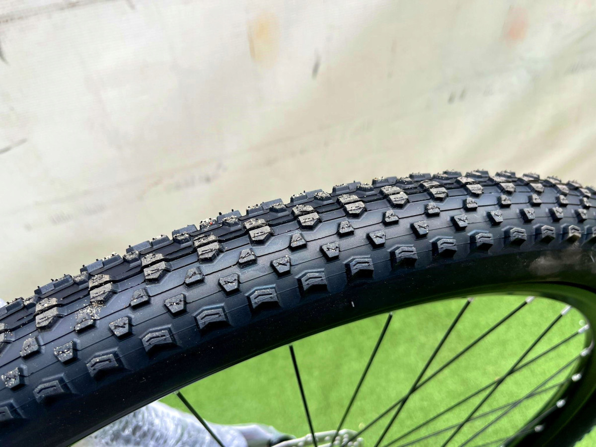 STORM SHARK LADY 2.0 SHIMANO ALTUS HYDRAULIKA 3X8S RAMA 16"