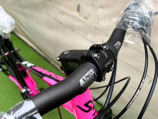 STORM SHARK LADY RAMA 17" KOŁA 27,5" CZARNY FUKSJA HYDRAULIKA SHIMANO ALTUS