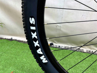 STORM SHARK LADY RAMA 17" KOŁA 27,5" CZARNY FUKSJA HYDRAULIKA SHIMANO ALTUS