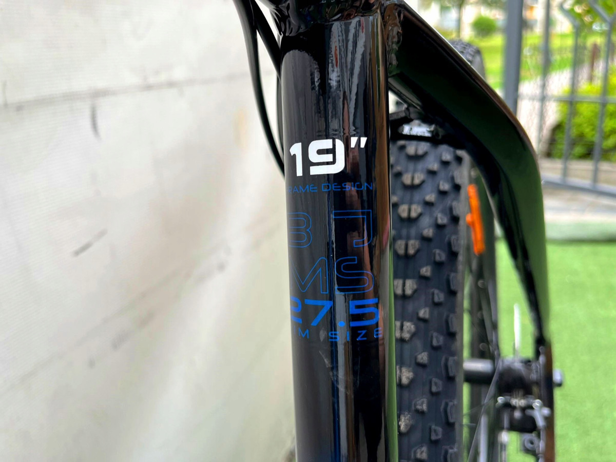 STORM SHARK RAMA 19" KOŁA 27,5" HYDRAULIKA SHIMANO ALTUS