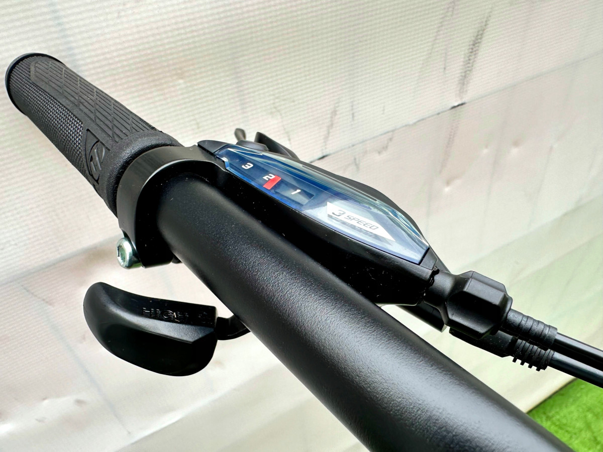 STORM SHARK LADY 3.0 SHIMANO ACERA HYDRAULIKA 18"