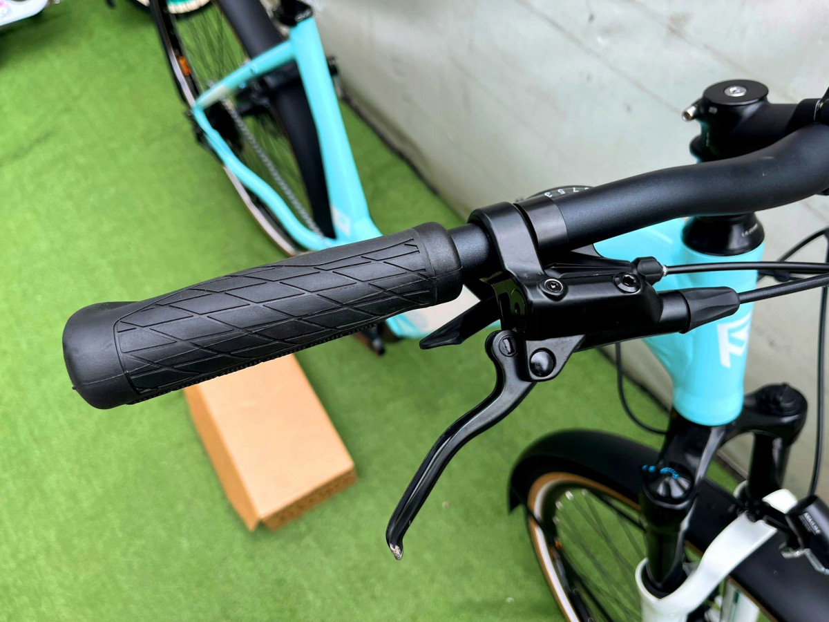 ROWER ELEKTRYCZNY ROCK MACHINE CROSSRIDE INT E400 B LADY TOURING RAMA M 17"