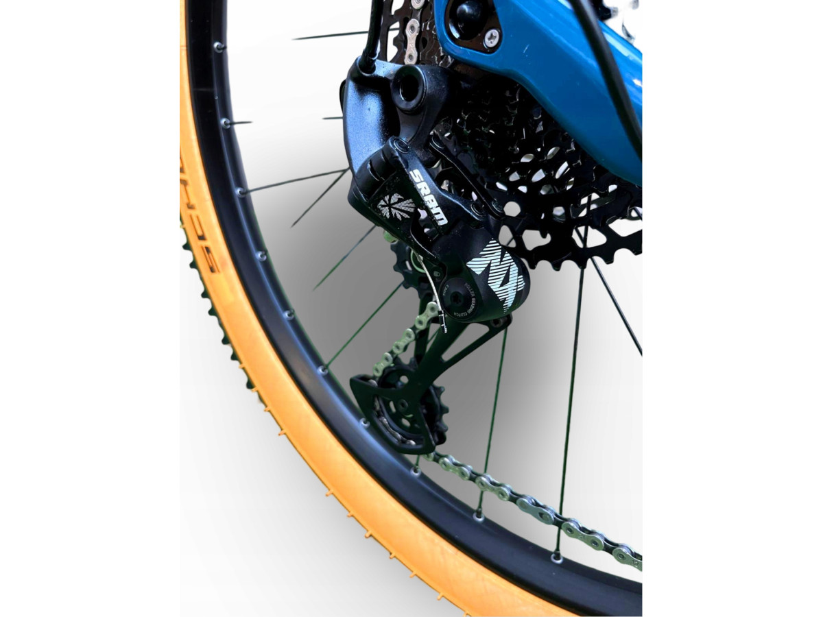 ROWER ELEKTRYCZNY CUBE REACTION HYBRID SL 625WH BOSCH CX 4GEN PRZEBIEG 5029