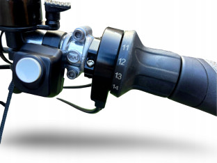 ROWER ELEKTRYCZNY MIEJSKI FLYER E-CITY RAMA 56CM KOŁA 26" PRZEBIEG 1677KM