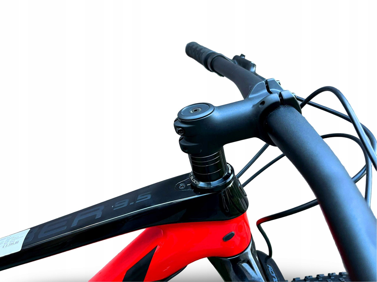 ROWER MTB TREK PROCALIBER 9.5 CARBON M/L 45CM SHIMANO DEORE 12S ROCK SHOX