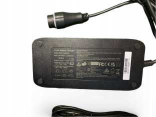 ŁADOWARKA DO AKUMULATORÓW YAMAHA 630WH DO ROWERU ELEKTRYCZNEGO 42V 4A