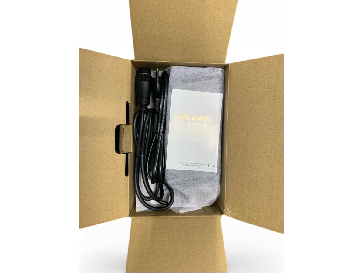 ŁADOWARKA DO AKUMULATORÓW YAMAHA 630WH DO ROWERU ELEKTRYCZNEGO 42V 4A