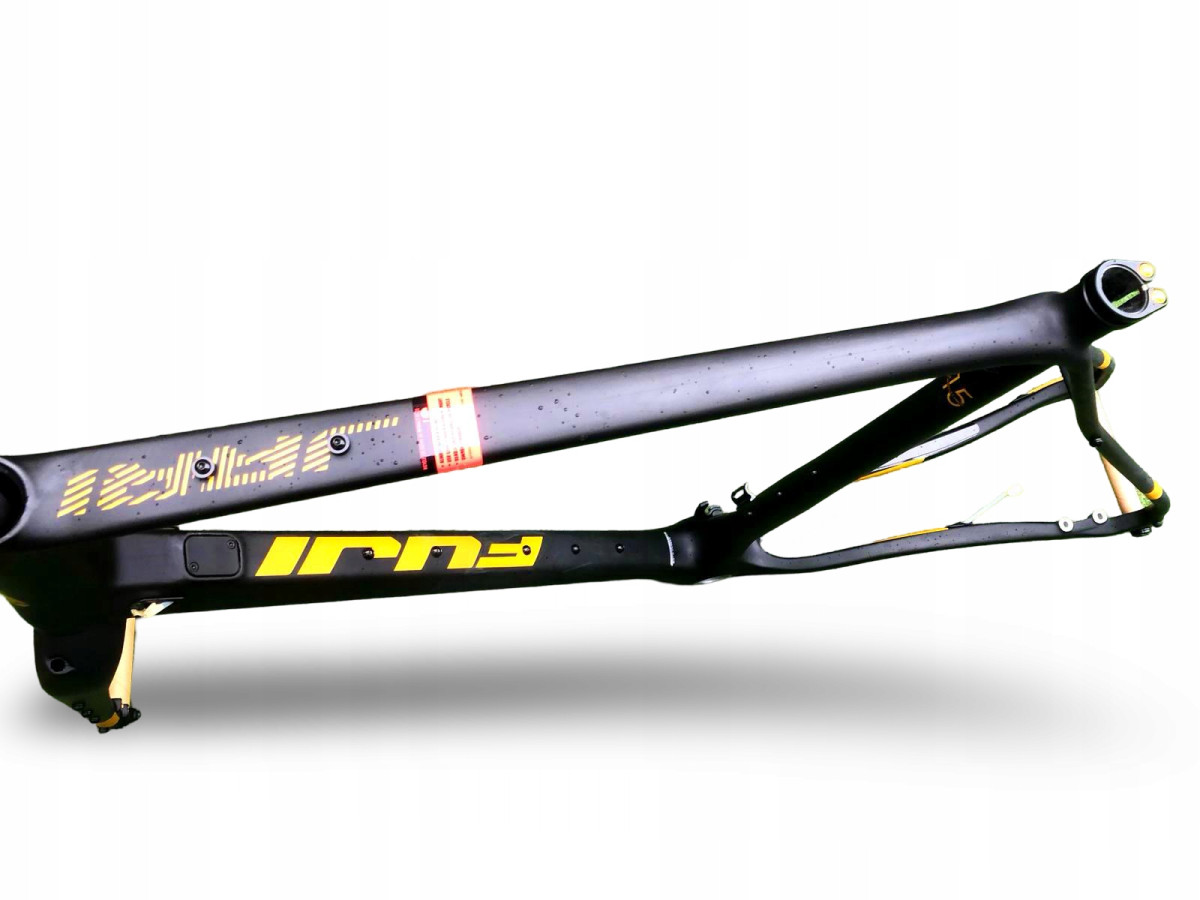 RAMA ROWEROWA GRAVEL FUJI JARI 1.1 CARBON ROZMIAR 61CM Z WIDELCEM