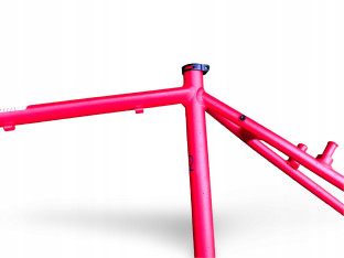 RAMA ROWEROWA FUJI ABSOLUTE 2.1 ROZMIAR 23" WIDELEC I STERY W ZESTAWIE