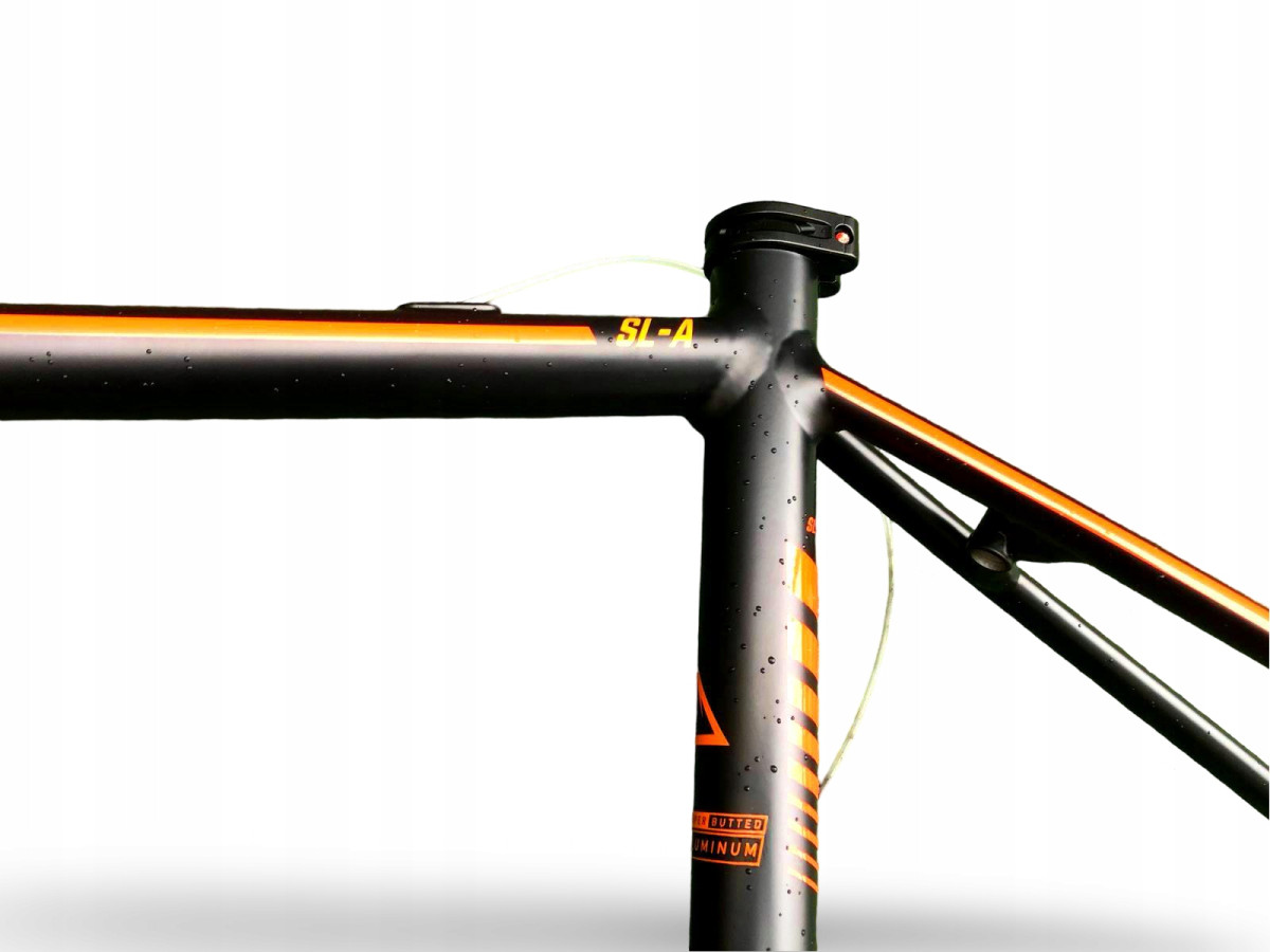 RAMA ROWEROWA SZOSOWA FUJI SL-A 1.5 ROZMIAR 61CM Z KARBONOWYM WIDELCEM