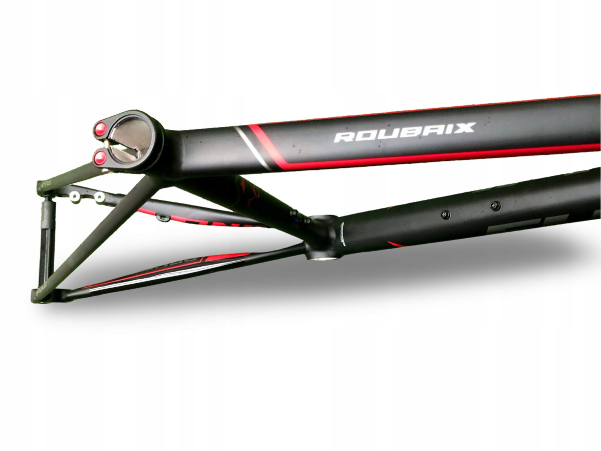 RAMA ROWEROWA FUJI ROUBAIX 1.5 DISC ROZMIAR 54CM Z KARBONOWYM WIDELCEM