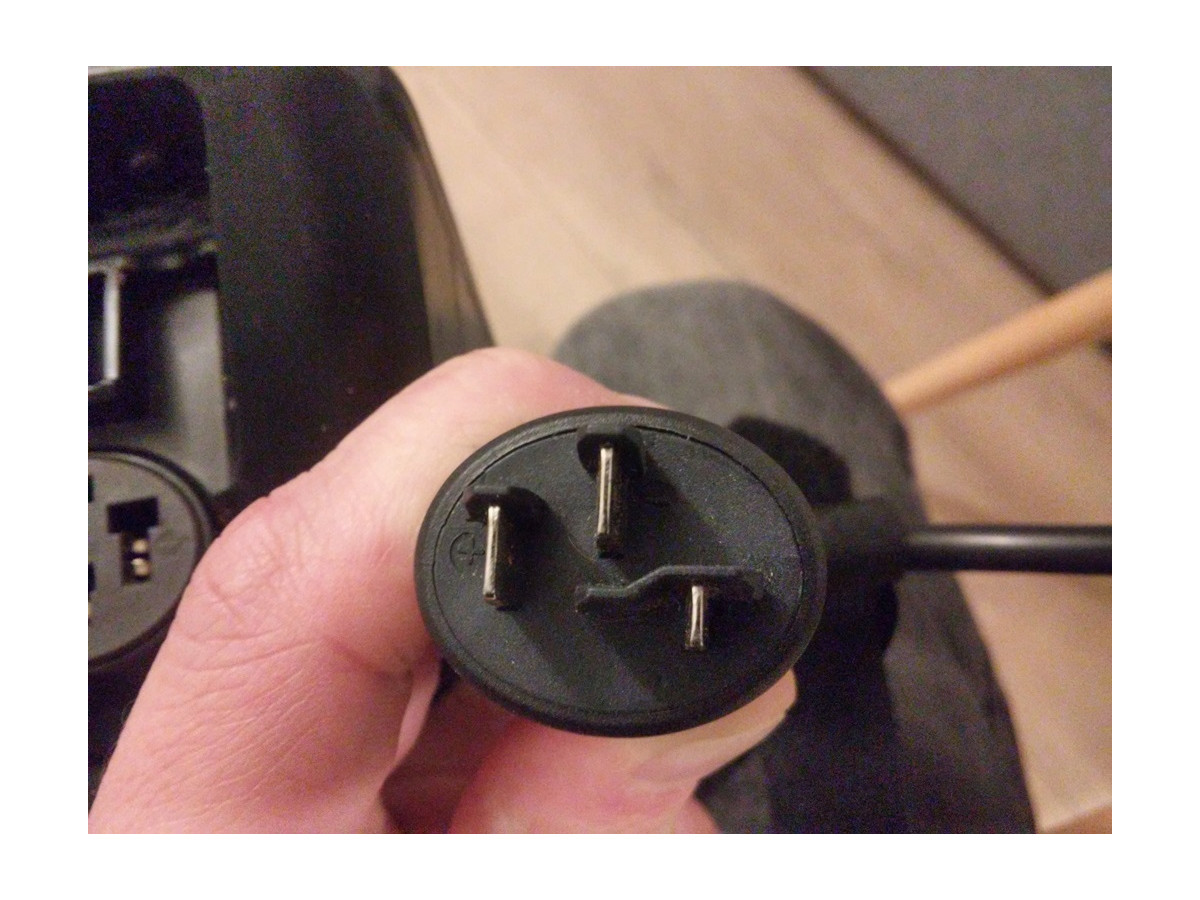 ŁADOWARKA DO ROWERU ELEKTRYCZNEGO BOSCH STANDARD CHARGER 4A