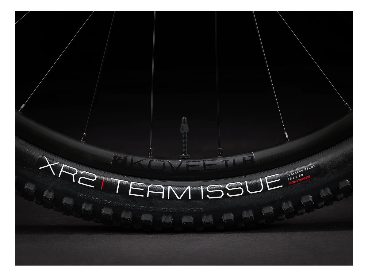 ROWER MTB TREK PROCALIBER 9.5 CARBON M/L 45CM SHIMANO DEORE 12S ROCK SHOX