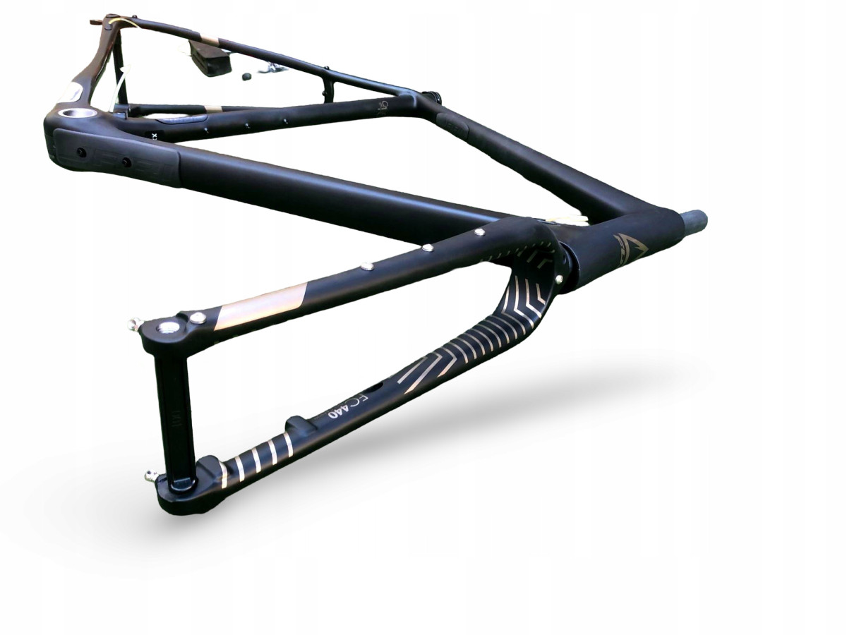 RAMA ROWEROWA GRAVEL FUJI JARI 1.3 CARBON ROZMIAR 52CM Z WIDELCEM