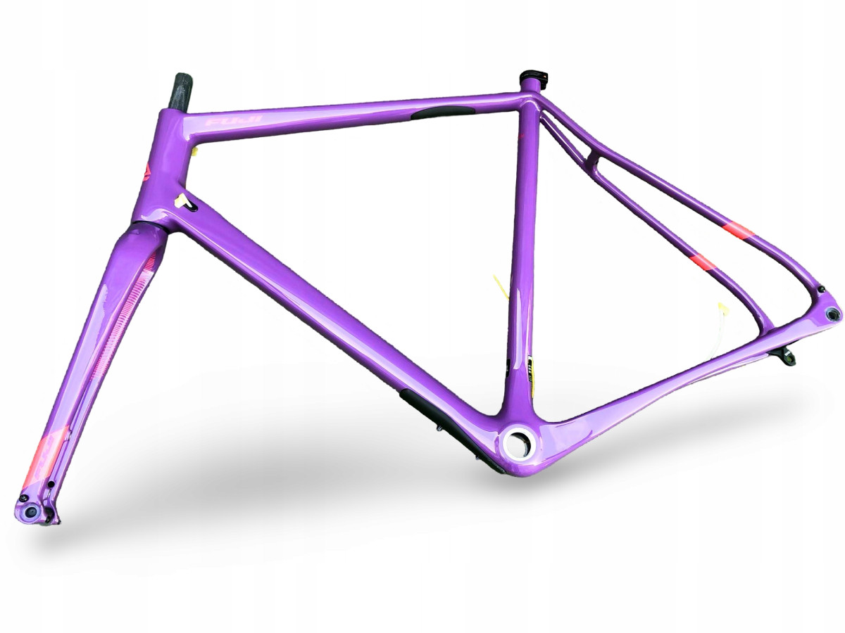 RAMA ROWEROWA GRAVEL CYCLOCROSS FUJI JARI CARBON CX 61CM Z WIDELCEM