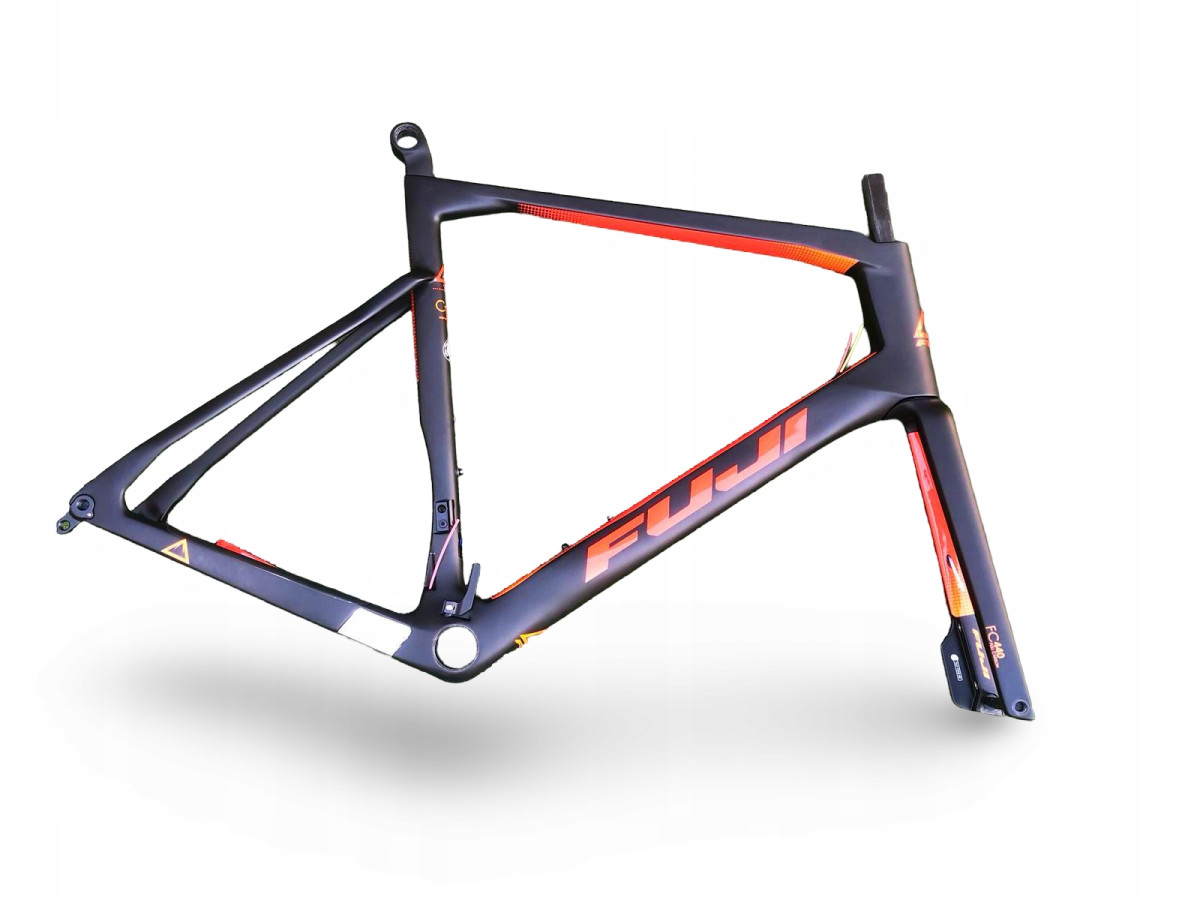 RAMA ROWEROWA FUJI TRANSONIC 2.1 DISC ROZMIAR 49 CM KARBONOWA