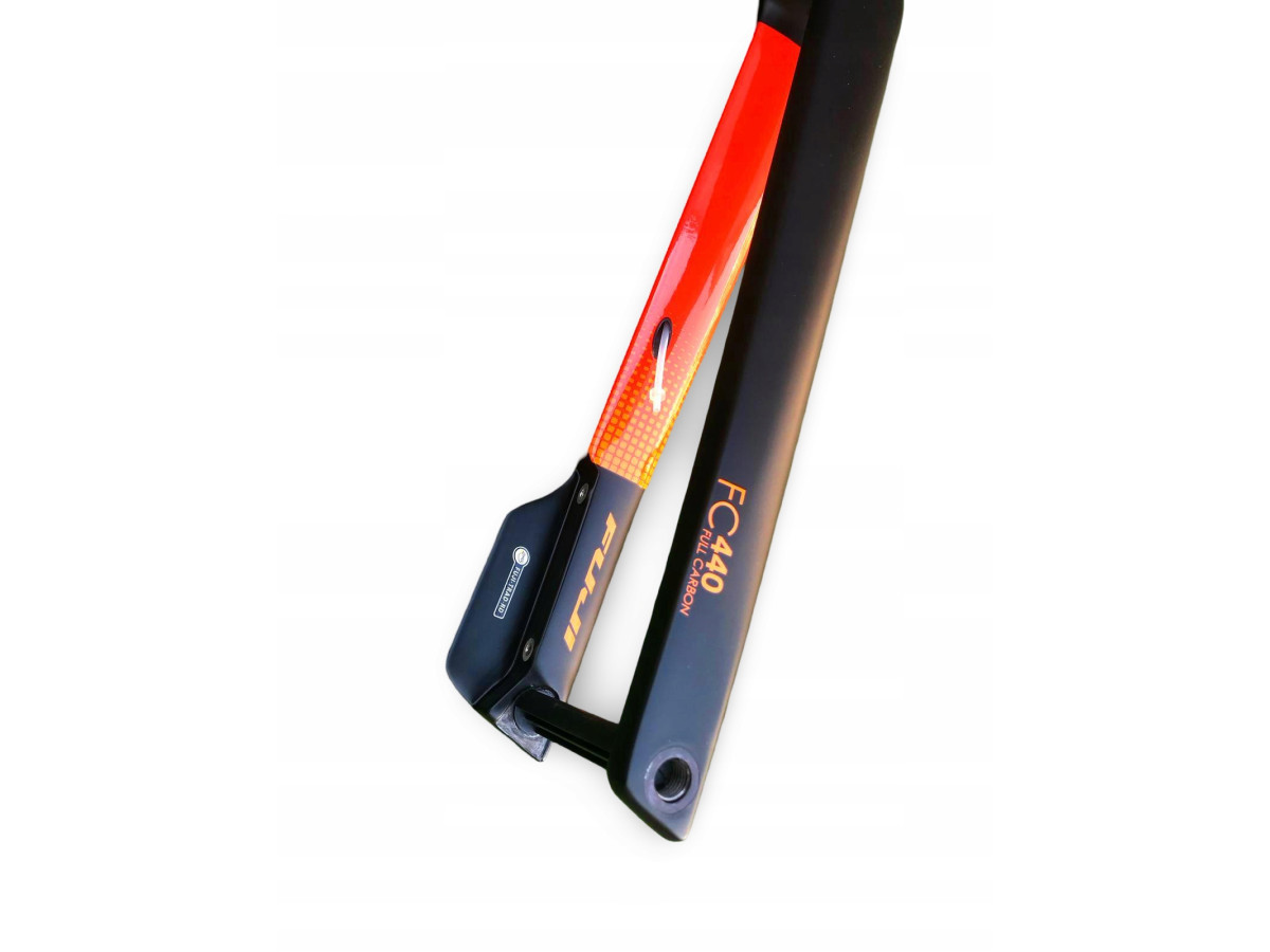 RAMA ROWEROWA FUJI TRANSONIC 2.1 DISC ROZMIAR 49 CM KARBONOWA