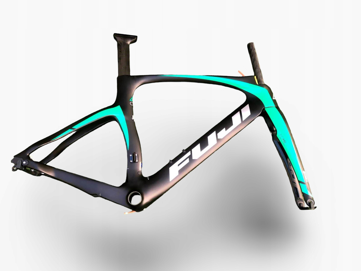 RAMA ROWEROWA TRIATHLON FUJI NORCOM STRAIGHT 2.1 53CM KOMPLETNA KARBON
