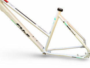 RAMA ROWEROWA TREKKING FUJI TRAVERSE 1.5 ST ROZMIAR 19" BIAŁA