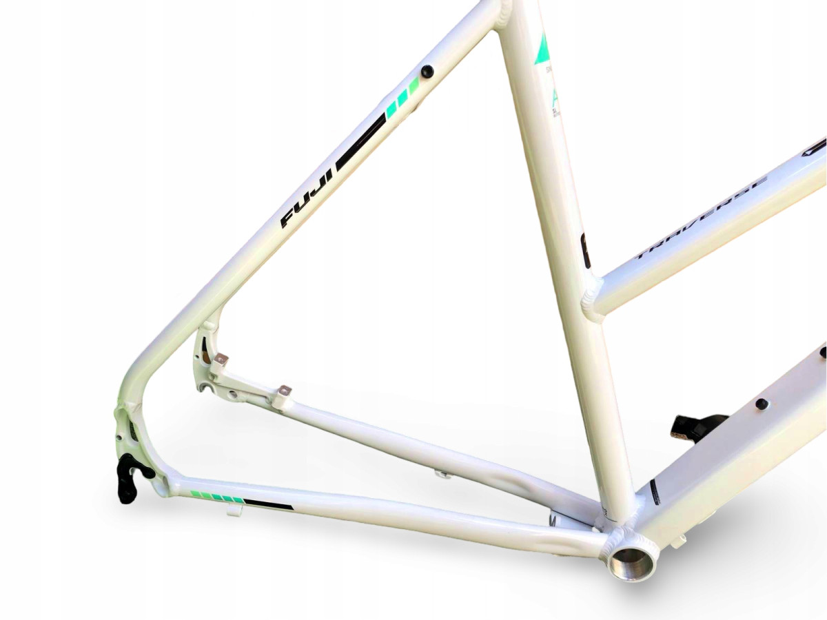 RAMA ROWEROWA TREKKING FUJI TRAVERSE 1.5 ST ROZMIAR 19" BIAŁA