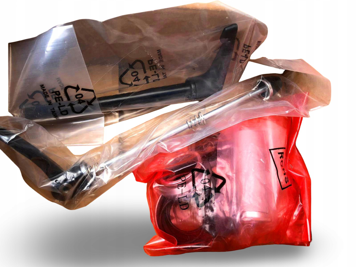 RAMA SZOSOWA FUJI SPORTIF 1.1D ROZMIAR 58 CM Z KARBONOWYM WIDELCEM