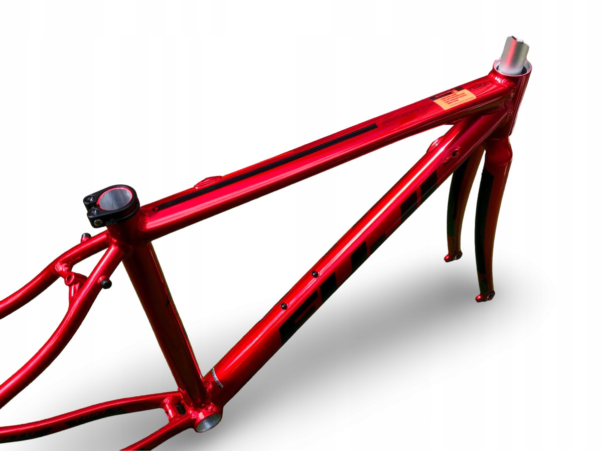 RAMA ROWEROWA SZOSOWA FUJI SPORTIF 2.3 ROZMIAR 46CM WIDELEC KARBONOWY