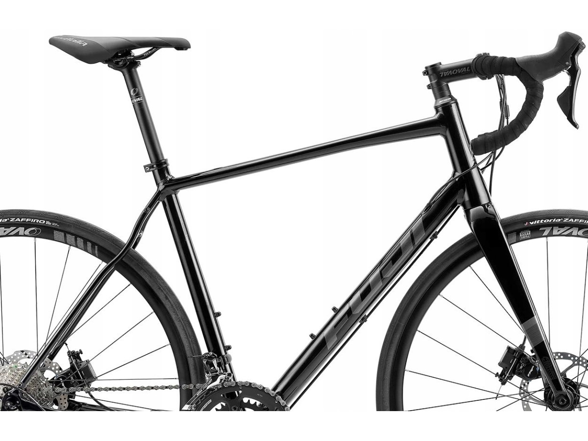 RAMA SZOSOWA FUJI SPORTIF 1.1D ROZMIAR 58 CM Z KARBONOWYM WIDELCEM