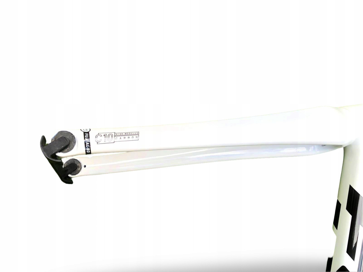 RAMA SZOSOWA KARBONOWA FUJI SL 2.1 SATIN CARBON/WHITE ROZMIAR 58CM
