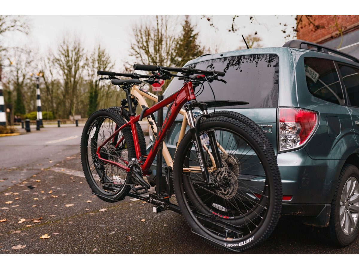 ROWER MTB FUJI NEVADA 3.0 LTD RAMA M 17" SHIMANO ALTUS 3X9 HYDRAULIKA