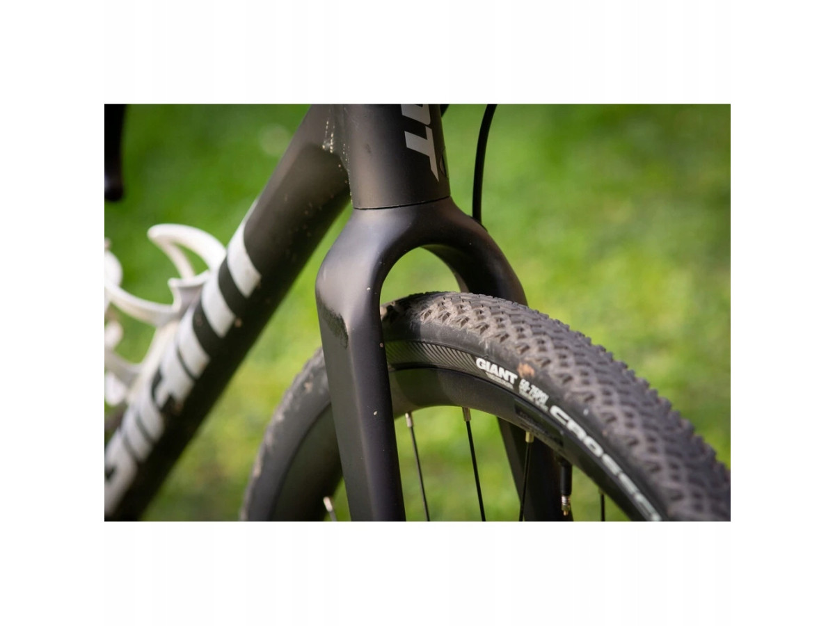 ROWER GRAVEL GIANT REVOLT 0 RAMA L SHIMANO GRX 2X11 HYDRAULIKA