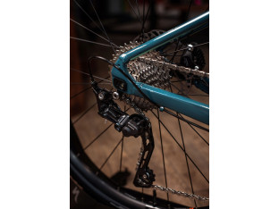 ROWER GRAVEL GIANT REVOLT 1 SHIMANO GRX 2X10 HYDRAULIKA RAMA L