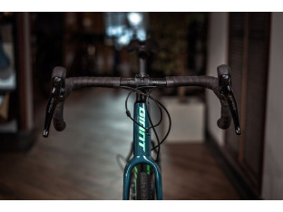 ROWER GRAVEL GIANT REVOLT 1 SHIMANO GRX 2X10 HYDRAULIKA RAMA L