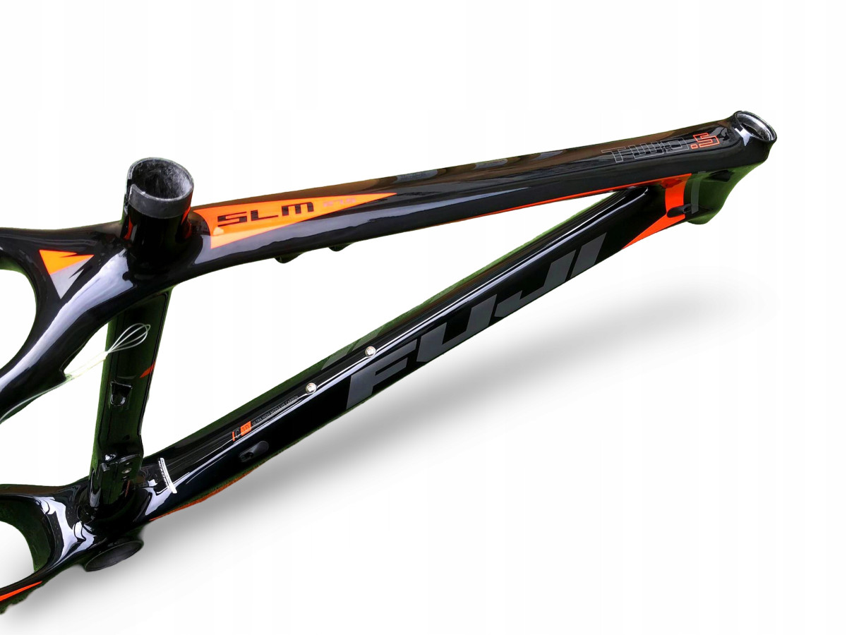 RAMA KARBONOWA MTB XC FUJI SLM 27,5 2.5 ROZMIAR 15" GLOSS CARBON