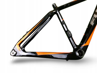 RAMA KARBONOWA MTB XC FUJI SLM 27,5 2.5 ROZMIAR 17" GLOSS CARBON