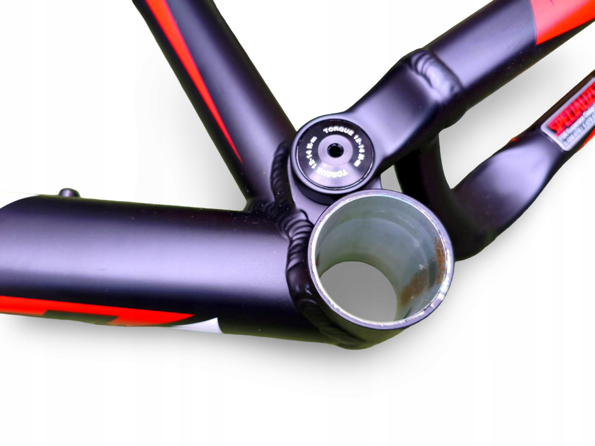 RAMA ROWEROWA TRAIL FULL FUJI OUTLAND 1.1 ROZMIAR 19" DAMPER ROCK SHOX