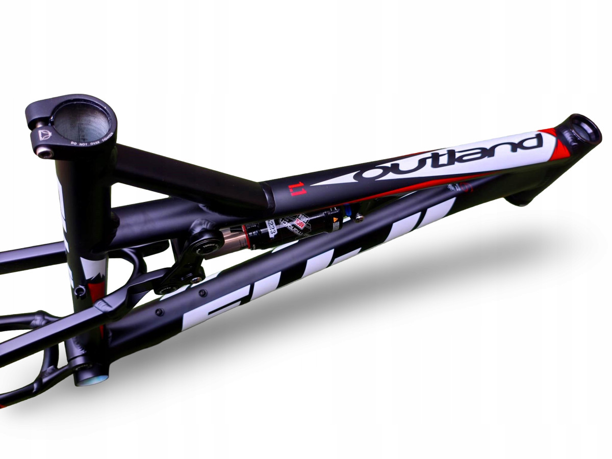 RAMA ROWEROWA TRAIL FULL FUJI OUTLAND 1.1 ROZMIAR 19" DAMPER ROCK SHOX