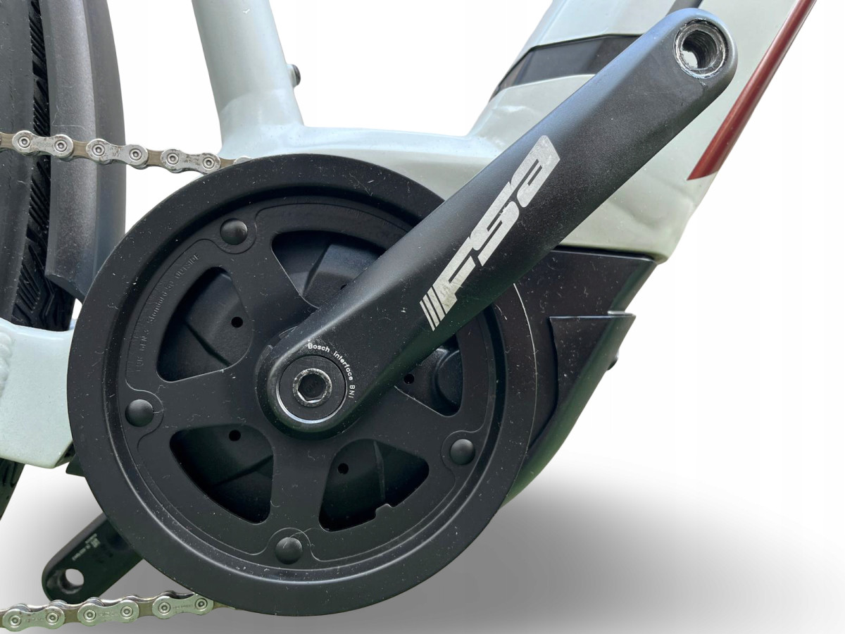 ROWER ELEKTRYCZNY CUBE TOURING HYBRID PRO BOSCH PERFORMANCE SHIMANO DEORE