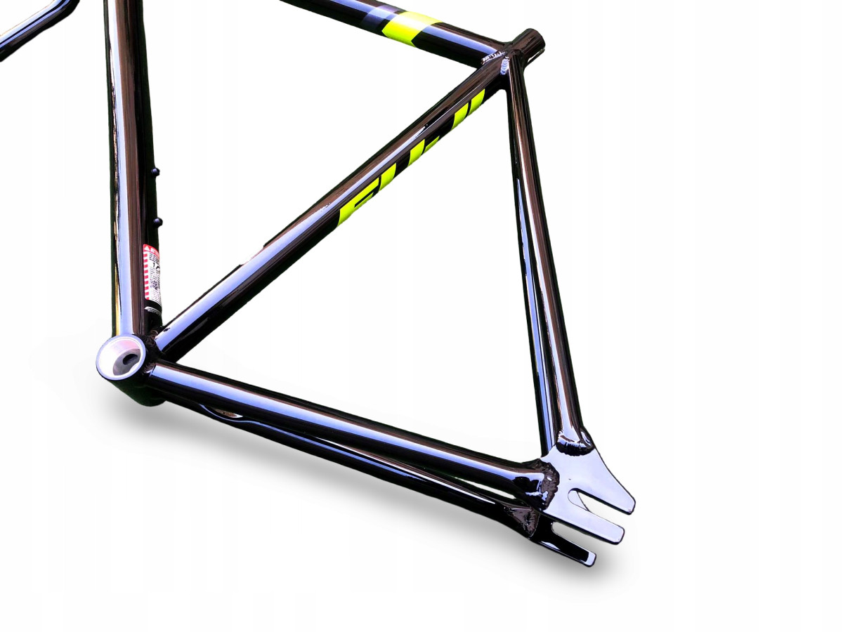 RAMA ROWEROWA TOROWA OSTRE KOŁO FUJI TRACK COMP ROZMIAR 54CM WIDELEC CR-MO