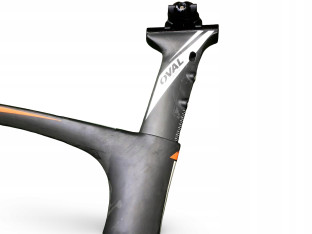 RAMA ROWEROWA TIME TRIAL TRIATHLON FUJI NORCOM STRAIGHT 2.3 57CM KARBONOWA