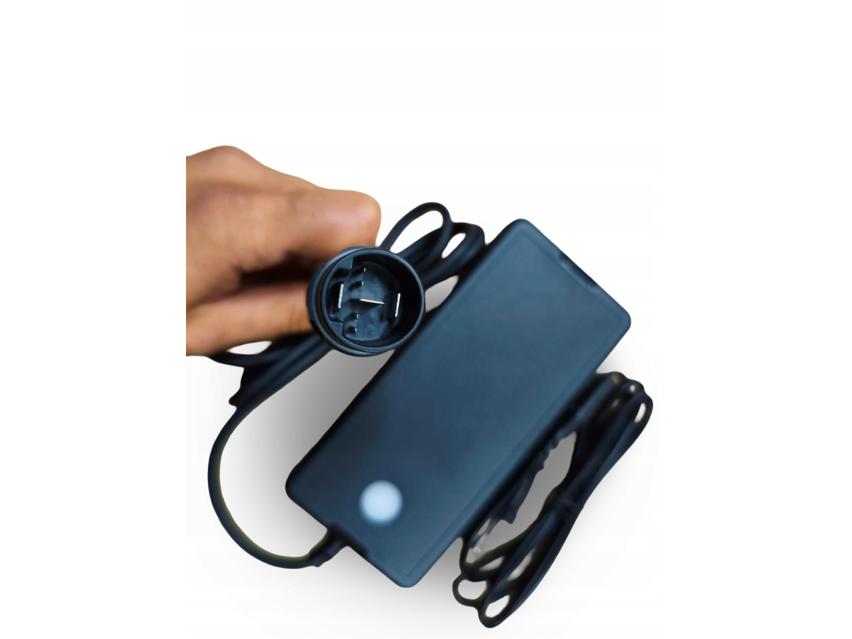 ŁADOWARKA DO ROWERU ELEKTRYCZNEGO YAMAHA INTUBE 720WH 630WH