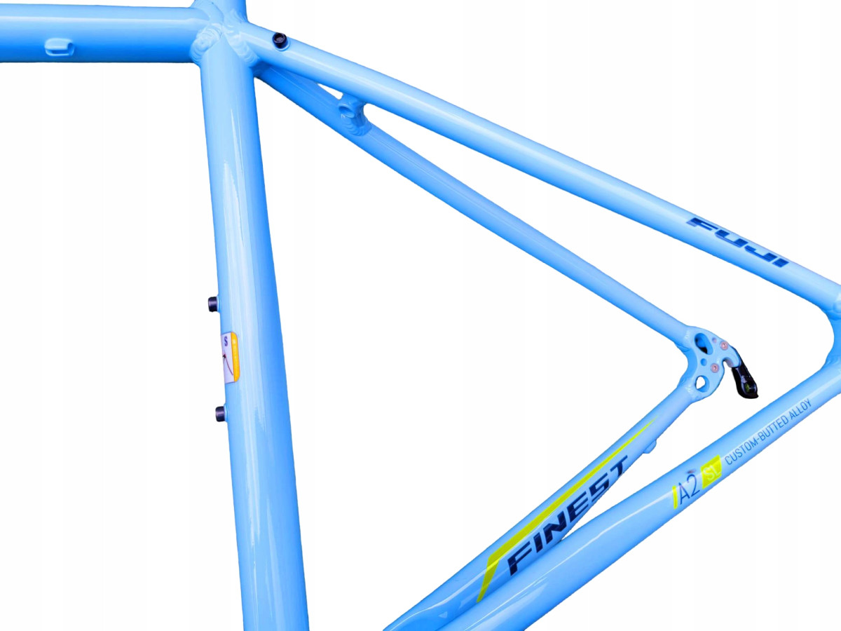 RAMA ROWEROWA SZOSOWA FUJI FINEST 2.1 44CM Z KARBONOWYM WIDELCEM