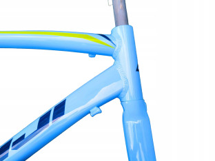 RAMA ROWEROWA SZOSOWA FUJI FINEST 2.1 50CM Z KARBONOWYM WIDELCEM