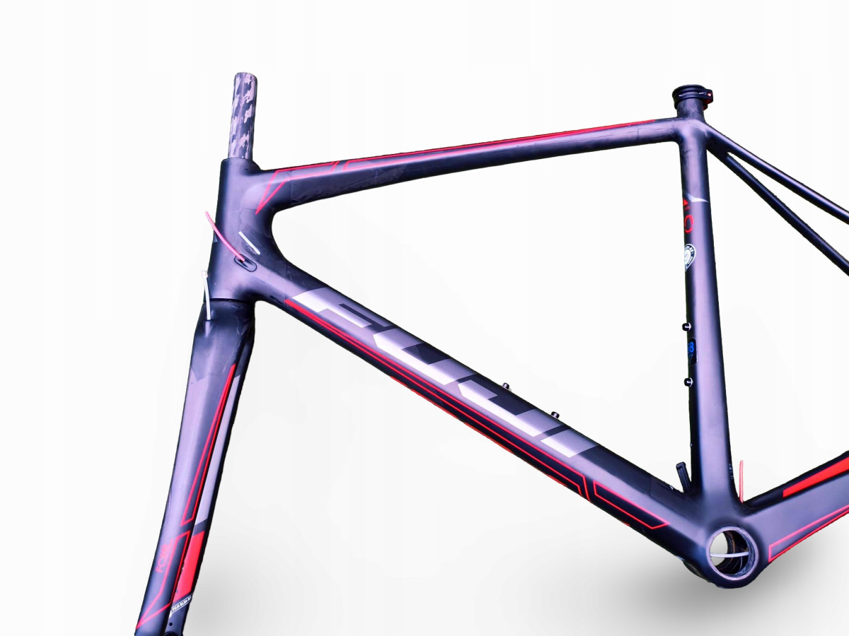 RAMA ROWEROWA SZOSOWA KARBONOWA FUJI SL 2.1 DISC 58CM SATIN CARBON