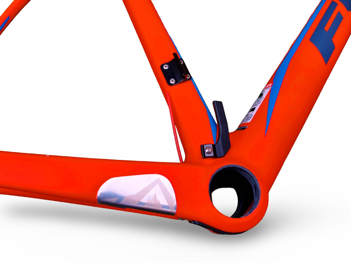 RAMA ROWEROWA SZOSOWA KARBONOWA FUJI GRAN FONDO 2.5 ROZMIAR 56CM