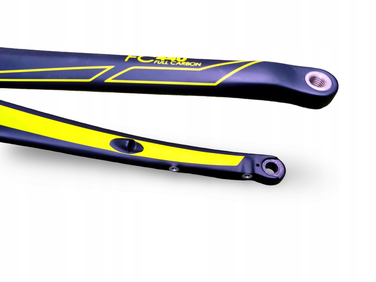 RAMA ROWEROWA SZOSOWA FUJI ROUBAIX 1.1 DISC ROZMIAR 56CM SZTYWNE OSIE