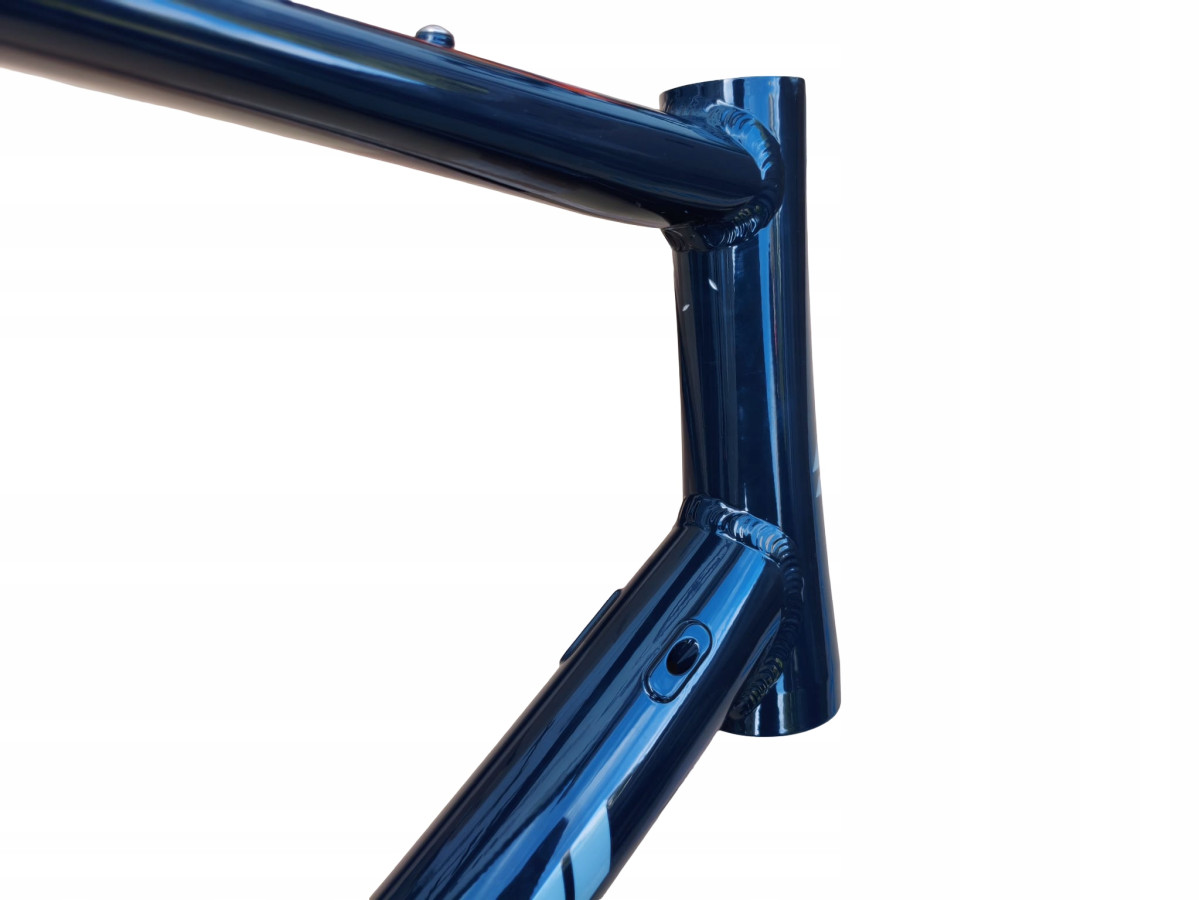 RAMA ROWEROWA GRAVEL SZOSOWA Z WIDELCEM CR-MO FUJI JARI 2.3 ROZM.60CM