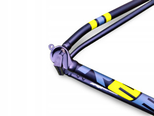 RAMA ROWEROWA MIEJSKA TREKKING BREEZER BELTWAY 11 48CM PASEK GATES