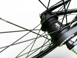 ROWER DZIECIĘCY JUNIOR BIKES KOŁA 20CALI ELEMENTY KARBONOWE NAPĘD NA PASKU