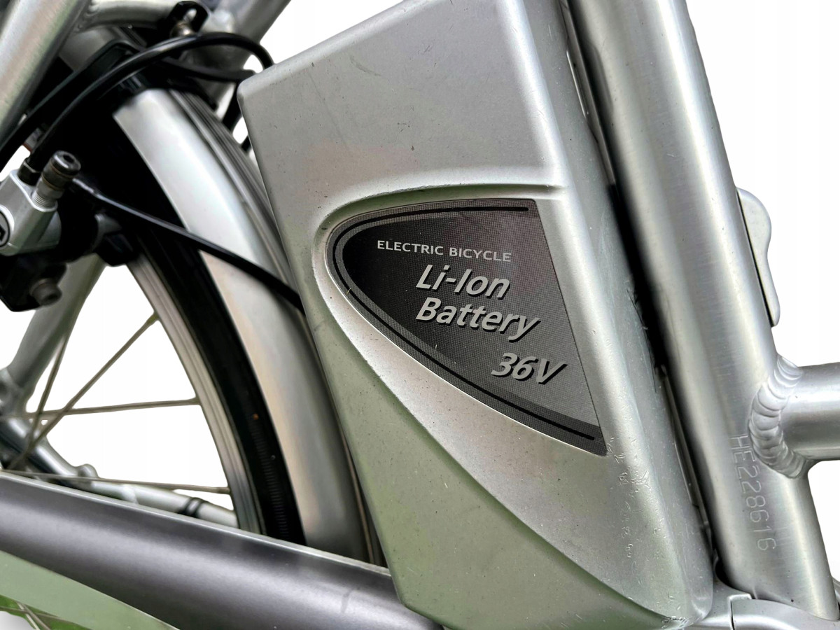 ROWER ELEKTRYCZNY FLYER RAMA 48CM KOŁA 26" NEXUS 8-BIEGOWY PRZEBIEG 1873KM