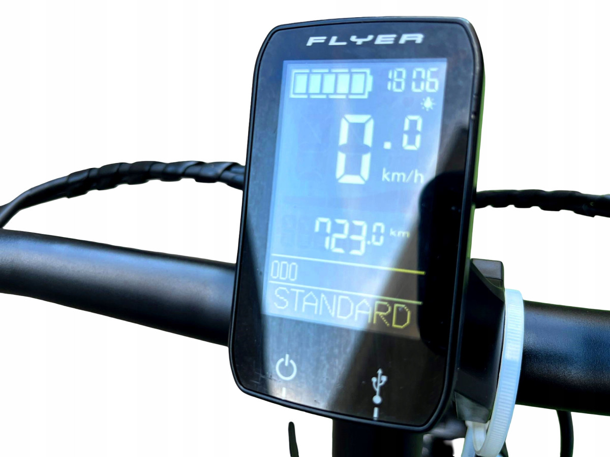 ROWER ELEKTRYCZNY FLYER ROZMIAR 46CM KOŁA 26" NEXUS 8S PANASONIC 540WH